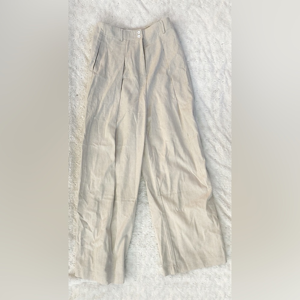 Commense Wide-Leg Pants in Light Beige - Picture 5 of 16
